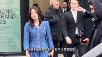 辛芷蕾穿了顶级高定，璀璨亮相香奈儿秀场，成为优雅动人的香女郎