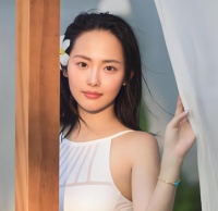 她是北影四朵金花之一，当红时为爱息影，如今怎么样了？