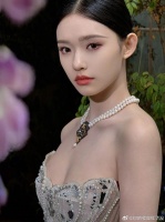 她真不愧是星女郎啊！