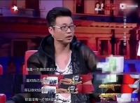 王迅抛弃糟糠妻，转身娶小18岁富家女，这样还能当选四川文联副主席