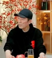 明夸暗贬！张艺谋两次警告董宇辉，用心良苦，但董宇辉没听出来？