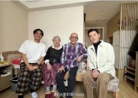胡歌、陈龙去养老院看望了游本昌夫妇……