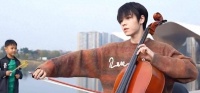 ​新春“悦耳”，金牛上演音乐快闪活动