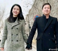赖文峰与小23岁娇妻秀恩爱！一身名牌好贵气，气质神似前任杨钰莹