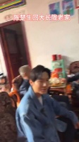 陈楚生回普宁大长陇老家了，所以明星回老家也是很尴尬吧……