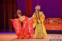 广州粤剧“春班”受热捧 多场演出票房喜人