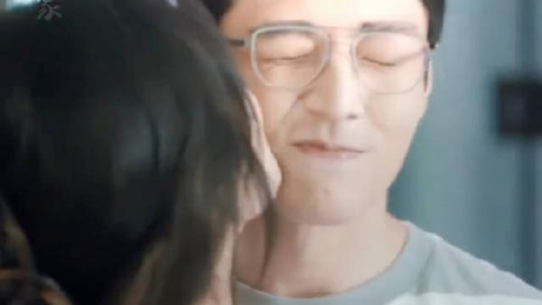 剧透剪辑 ——张小彦特意买礼物哄陶姝娜高兴……