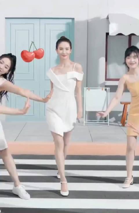 金晨的回归舞蹈,不仅带来了惊艳的舞姿……