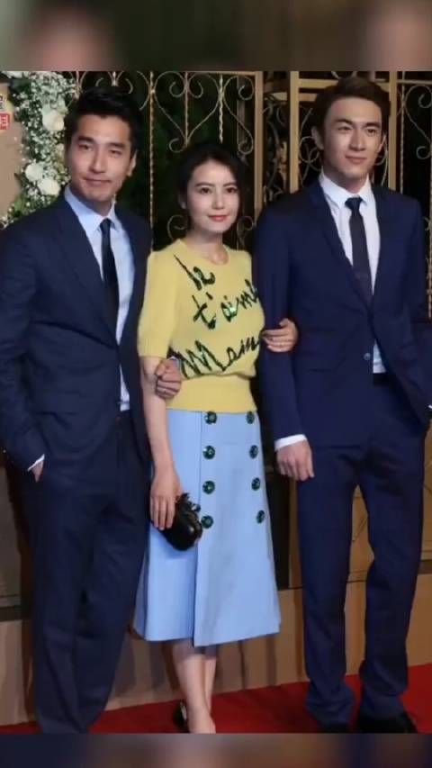 在人家夫妻面前,好尴尬呀