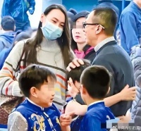 梁洛施真是完全复刻了她妈妈的人生……