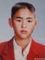 这个小孩子长大后成了万人迷 兼具男孩与男人的独特气质……