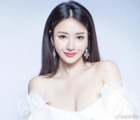 柳岩是一个备受关注和争议的女性人物