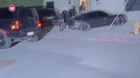 Kanye West 侃爷妻子Bianca Censori 在私人试听会