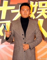 他与高圆圆分手后，12年不谈恋爱没有绯闻，47岁娶旺夫妻子后爆红