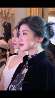 她身上永远有一种不被驯服的，有生命力又充满魅惑的美！