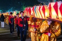 湖南慈利：板板龙灯闹夜空