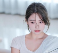 知名女网红官宣怀孕，粉丝才知道她结婚了，还在为她刷礼物