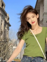 王思聪带美女购物疑换女友，小羽连夜回国，扬言要拿回自己的一切