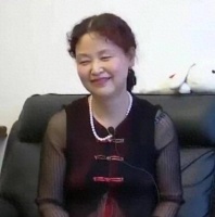 76岁土豪大叔，相亲55岁气质女子，两人一见钟情：你没必要打工了