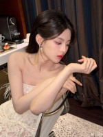 美神降临了！超越妹妹这个身材比例太优越了…