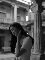 佟丽娅新写真好美啊，咱姐不管什么风格都毫不违和，一身白裙，温婉如水…