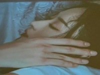 不愧是一年用20支护手霜的男人，林更新的手可以单独出道了