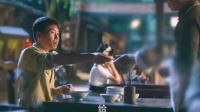 乡下军人经常吃面，结账时傻眼，没想到意外收获爱情