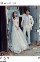 跟玄彬结婚两周年，孙艺珍首晒私藏美照，玄彬孙艺珍谁更有福？