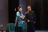 一堂别开生面的“大思政课”！新编京剧《爱国三问》走进重庆南开中学