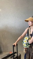 笑得，花少团在琅勃拉邦被偶遇了，路人把杨祐宁错认成肖战…