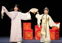 昆曲“一戏两看”《桃花扇》：传统经典与当代解读完美结合