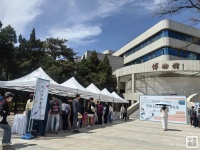 北京海淀首场高校旧书市集开张