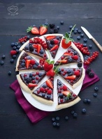 晚安丨不存在十全十美的文章，如同不存在彻头彻尾的绝望。