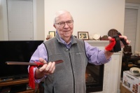 东西问·汉学家｜加拿大汉学家王健：翻译中国诗词为何要“脚踏两条船”？