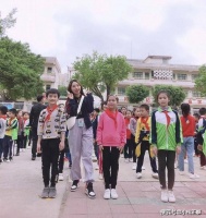 广东：女子当异地教师4年，宁愿交违约金也要辞职，实在撑不住了