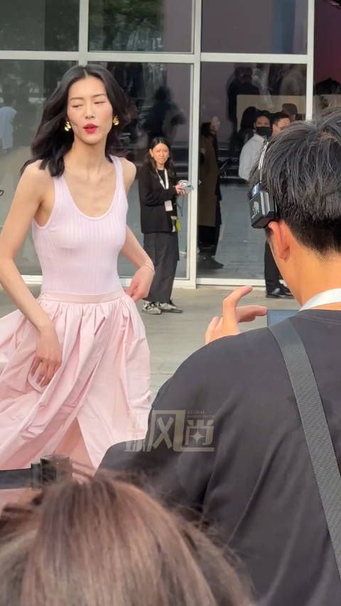 刘雯就是真实的骨感美人吧？