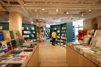 人们为何关注一家书店的回归