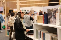 淘珍稀旧书，逛藏书特展，嘉德国际艺术图书展邀读者“雅集”相会