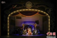 经典喜剧焕发新貌 北京人艺《悭吝人》首演