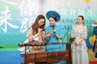 各民族艺术家与观众载歌载舞，共度中央民族歌舞团公众开放日