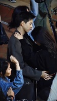李现，大衣的神 现偶还是得看李现啊我说真的…