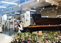 让音乐走进读者，钢琴家吴牧野在三联韬奋书店奏响“音·阅”会