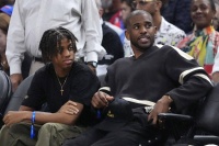 保罗携儿子CP4重回故地 和威少&东契奇相谈甚欢 却已物是人非