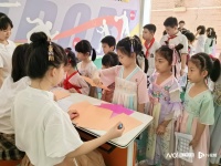 诵读经典，诗意游园！先烈东小学举行爱国诗词游园会