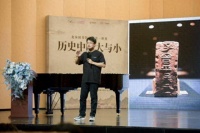 知名作家马伯庸现身深圳龙岗图书馆，分享读史心得与创作之道