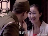 鬼子被美女引到厕所，甜甜一个吻让他当场毙命，盘点美人计合集