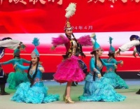 王洛宾艺术团走进西北石油局作业基地