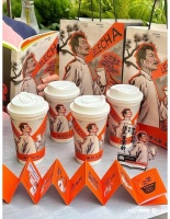 用鲁迅形象宣传新品烟腔乌龙引争议，乐乐茶下架相关周边