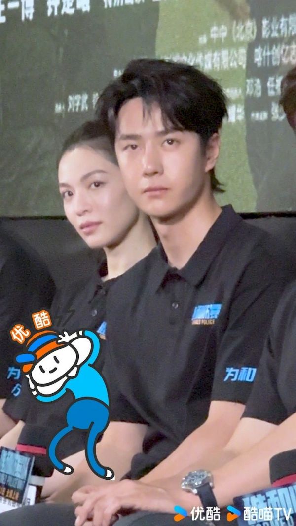 首映礼现场@UNIQ-王一博 被问雷宇、陈宇、杨震谁更倔?这位观众,会问多问!