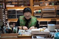 张家港市东环路旁弄堂内绳编工艺工作室庞思文：编织生活的亮色